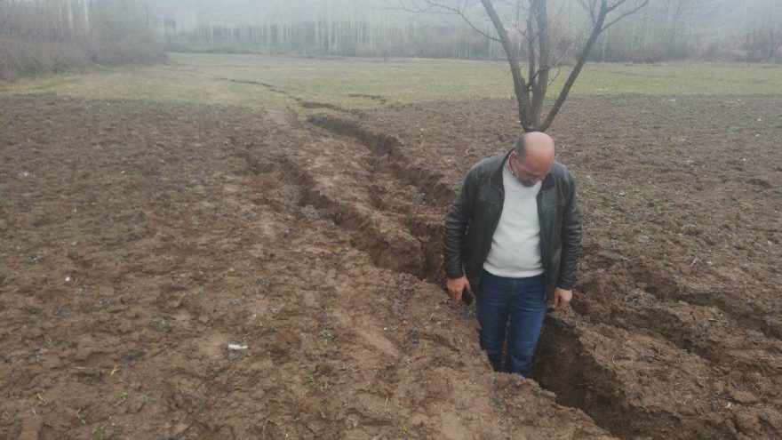 Deprem Malatya’da dev yarıklar oluşturmuş!