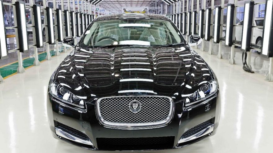 Jaguar Land Rover üretimine ara verecek!