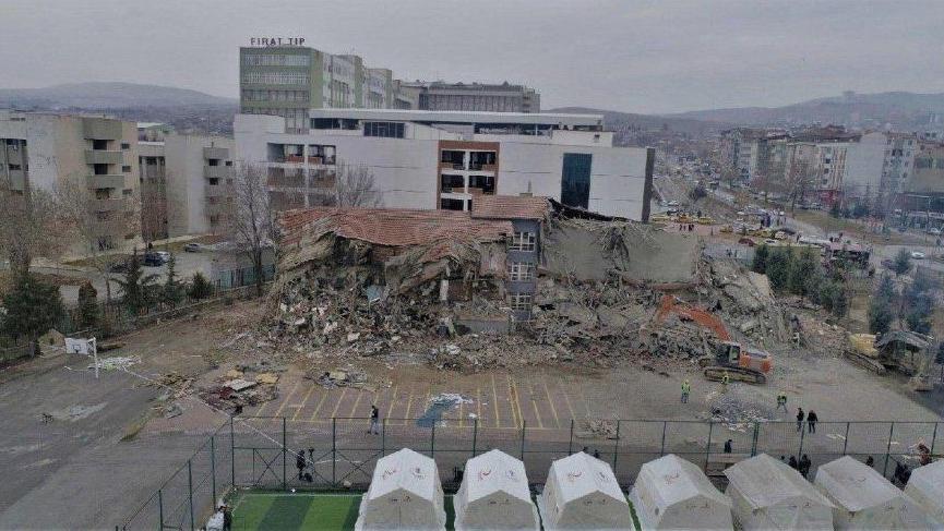 Elazığ’da 10 bin öğrenci başka okullara nakledildi!