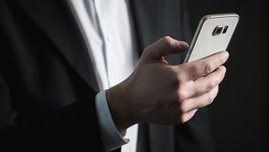 Telefon bağımlılığı boynu vuruyor