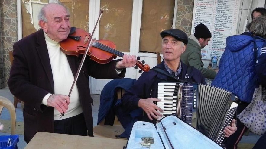 Badem Çiçeği Festivali’ni ayaz bile engelleyemedi