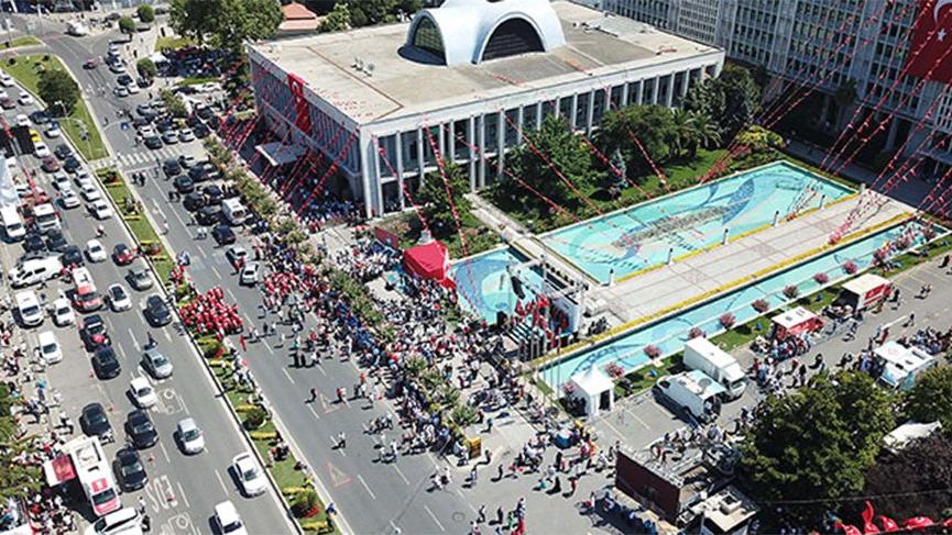 İBB’de deprem! Tartışmaların odağındaki Yeşim Meltem Şişli istifa etti
