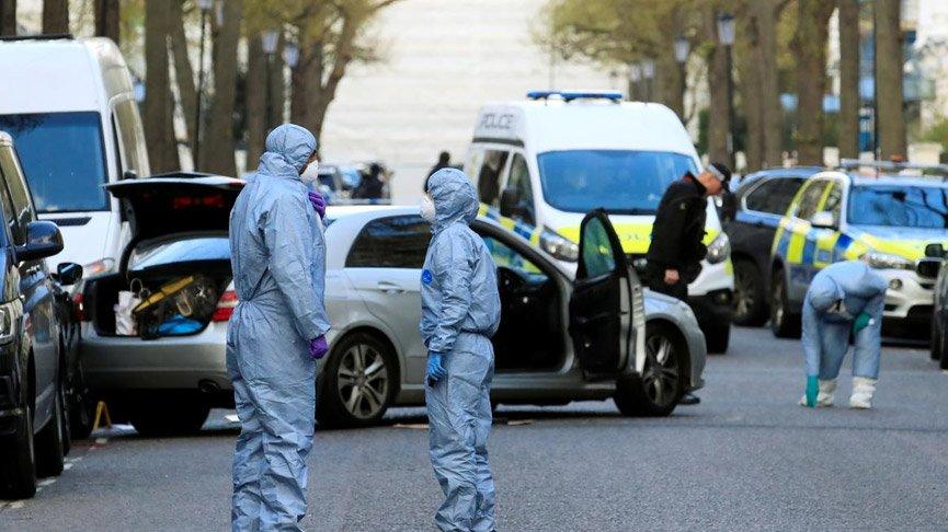 Hollanda’da 2 ayrı şirkete gönderilen bombalı zarflar patladı!