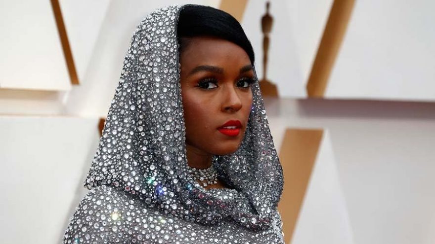 Janelle Monae, 92. Oscar törenindeki kıyafetiyle tepki çekti