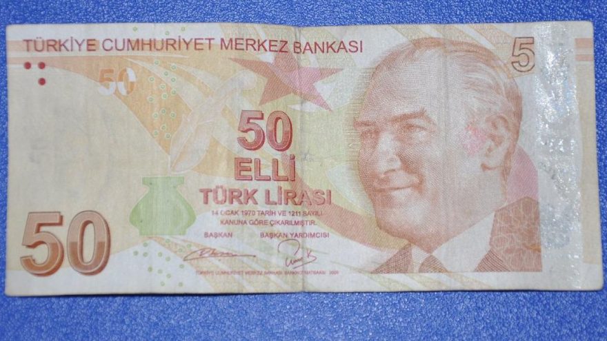 Hatalı basım 50 lirasına teklif bekliyor