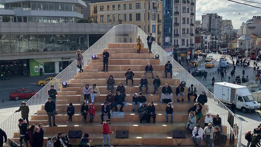 Taksim Meydanı’ndaki ‘Kavuşma Durağı’na kaldırılma kararı