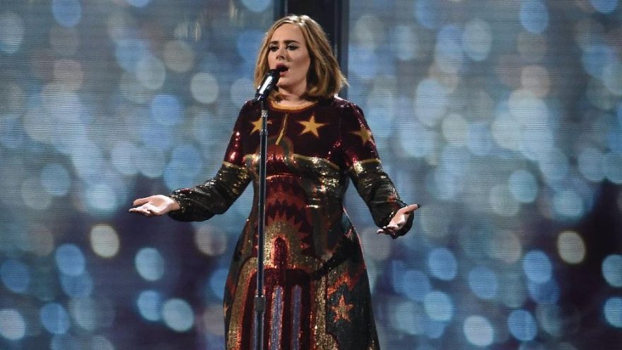 Adele’in yeni albümü eylülde geliyor