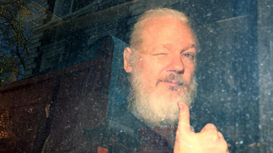 Assange’dan çarpıcı iddia: Trump affetmek için tek şart sundu
