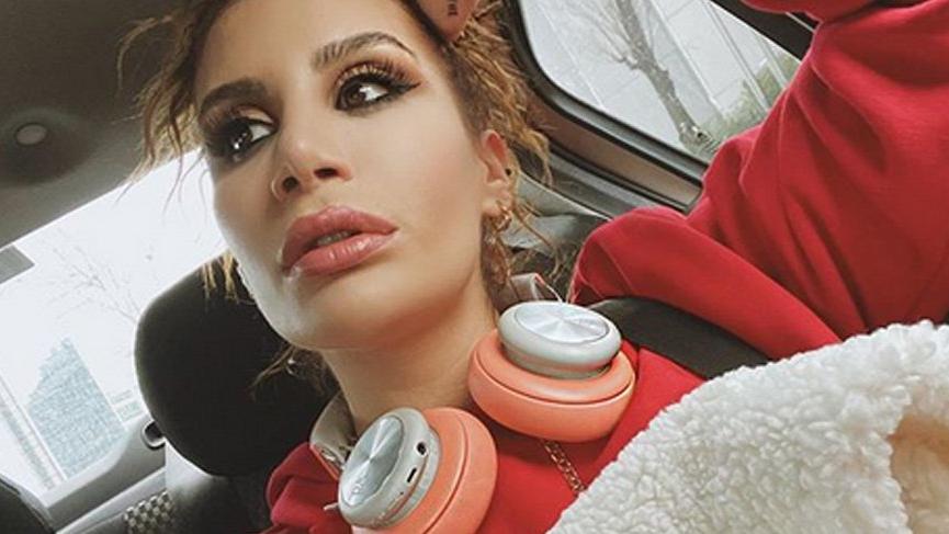 İrem Derici’ye çirkin yorum: Olgunlaşamadı, ya küfür ya hakaret eder