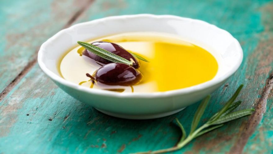 Zeytinyağı kaç kalori? Zeytinyağının besin değerleri ve kalorisi…