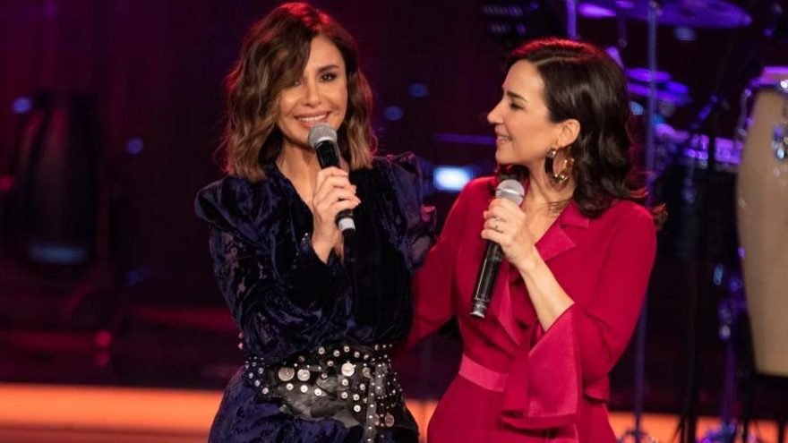 Betül Demir, yıllar önce gizlice çıktığı sahnede, ailesine nasıl yakalandığını anlattı