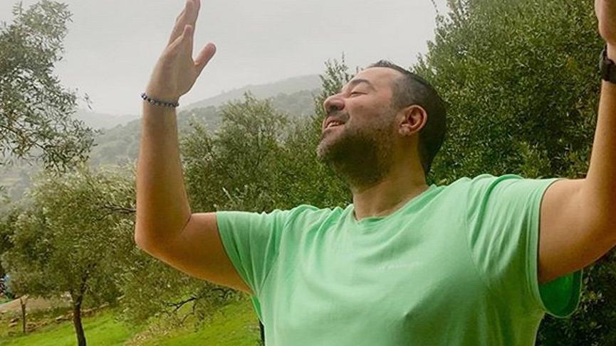 Ata paylaştı, ‘Meme uçların belli oluyor’ yorumu geldi