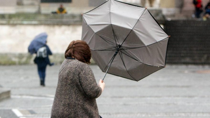 Meteoroloji’den kuvvetli yağış ve fırtına uyarısı! Yarın hava nasıl olacak?