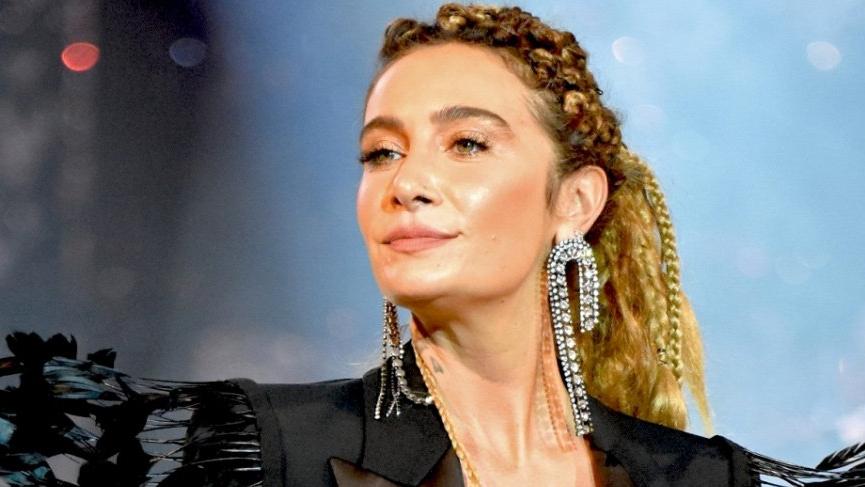 Sıla: Canın, canımızdır Mehmetçik