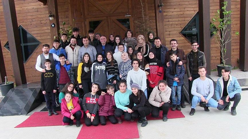 Doğum gününü kimsesiz çocuklarla kutladı