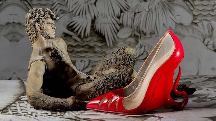 Christian Louboutin’e adanmış en geniş sergi