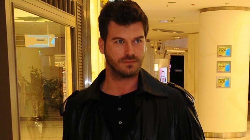 Kıvanç Tatlıtuğ alışverişte görüntülendi