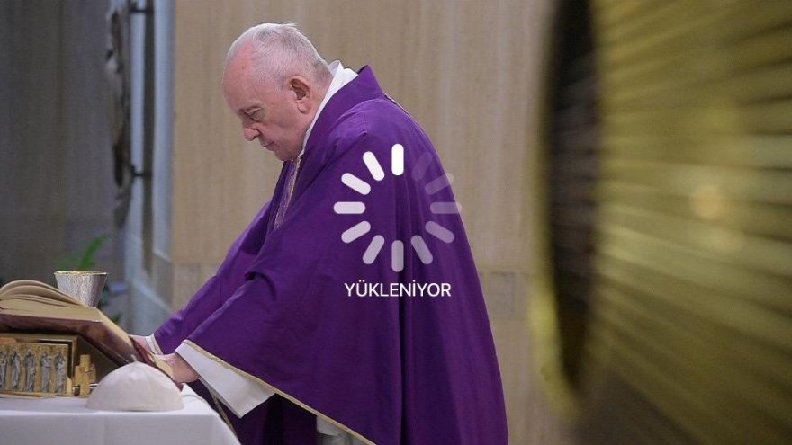 Vatikan duyurdu! Papa’dan ‘online’ pazar ayini
