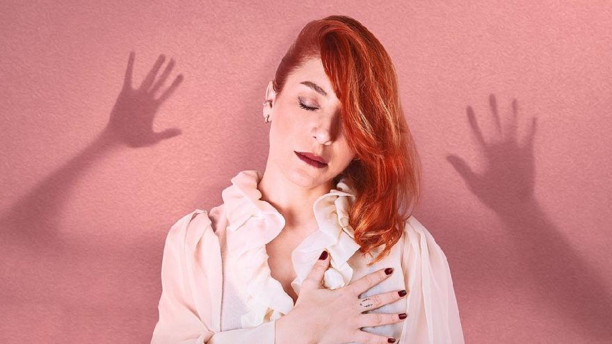 Burcu Tatlıses’ten yıldızları yakan kadınlara armağan