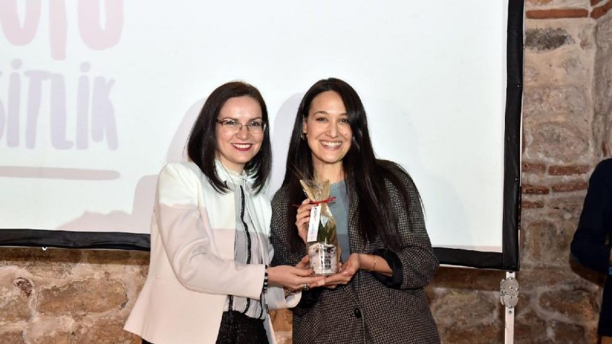 Gupse Özay: Afişte kadın var bunu izlemeye mi gideceğim?