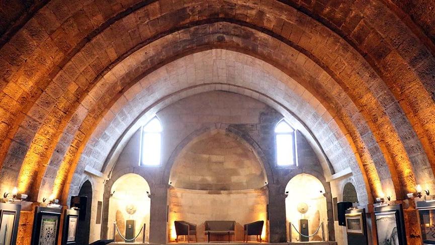 Tarihi kilise sanat galerisine dönüştürüldü