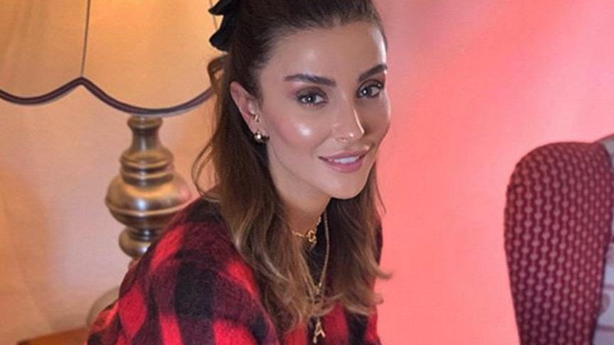 Özge Ulusoy: Bir uzaylı istilası kaldı!