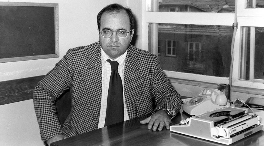 - 24 Ocak 1993: Gazeteci ve yazar Uğur Mumcu, otomobiline yerleştirilen bombanın patlaması sonucu öldürüldü.