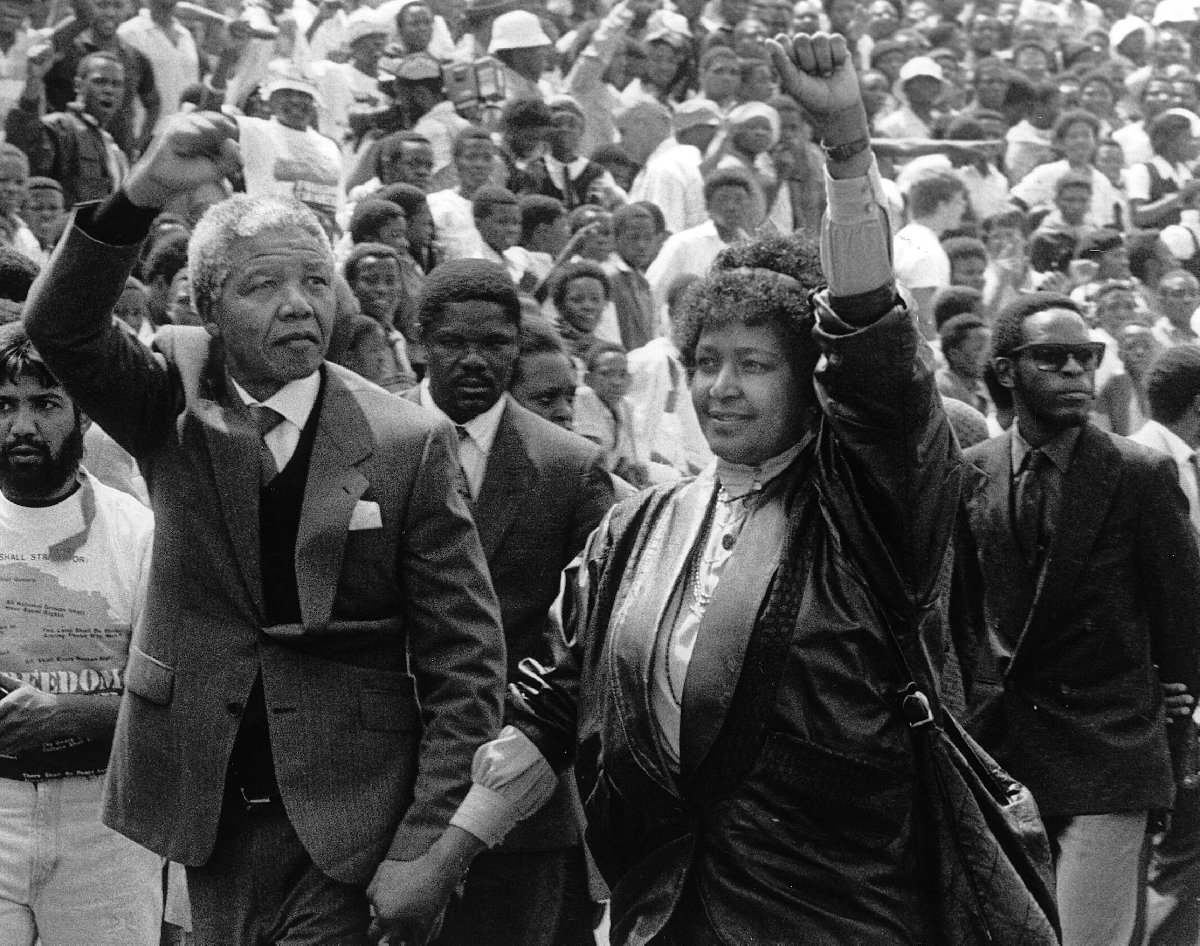 - 5 Ağustos 1962: Nelson Mandela tutuklandı.