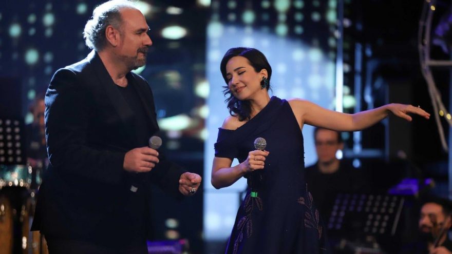 Hakan Aysev’in dizinde kırık