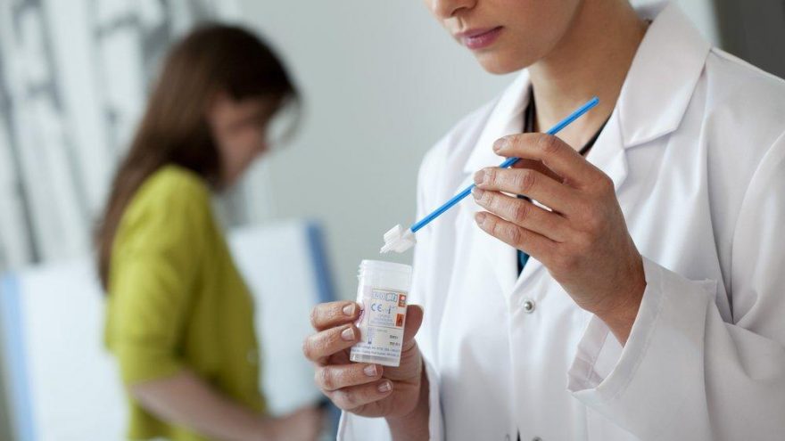 Smear testi nedir? Smear testi yılda kaç kez yapılır?