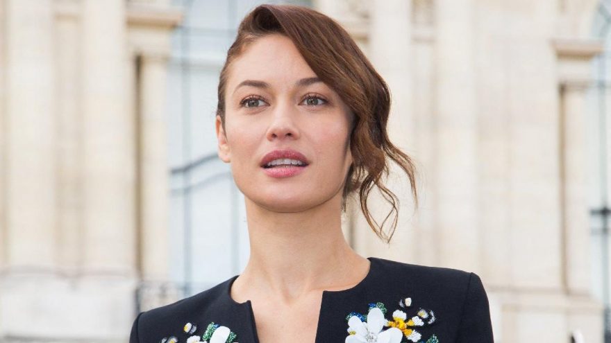 Oyuncu Olga Kurylenko, corona virüs testinin pozitif çıktığını duyurdu