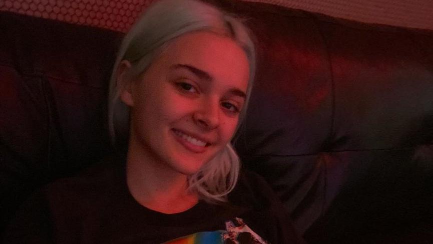 Charlotte Lawrence corona virüsüne yakalandı