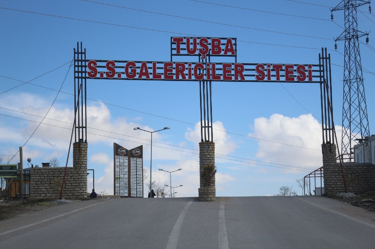 Korona sebebiyle dükkanlar kapalı, oto pazarları boş! - Resim : 4