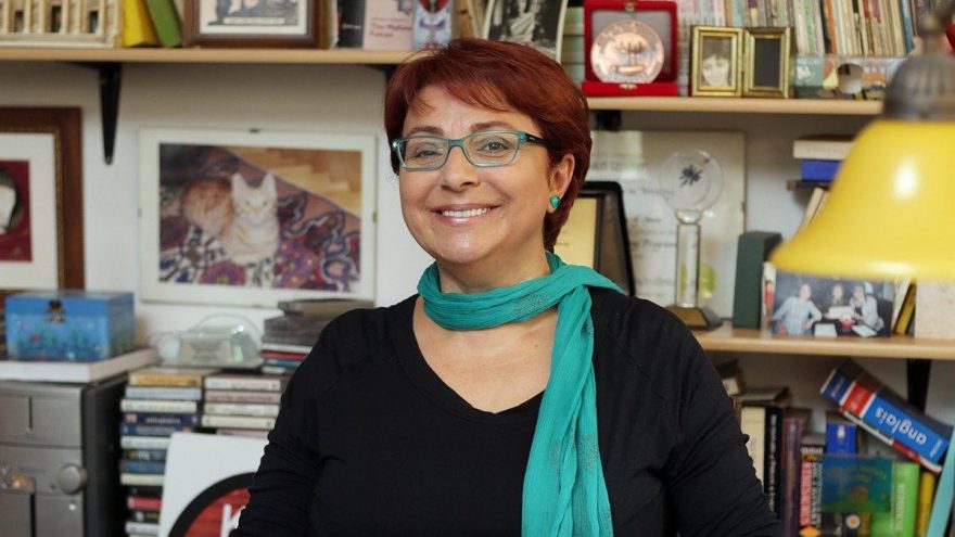 Buket Uzuner’in ‘Ayın En Çıplak Günü’ kitabına sansür uygulanmasına tepki