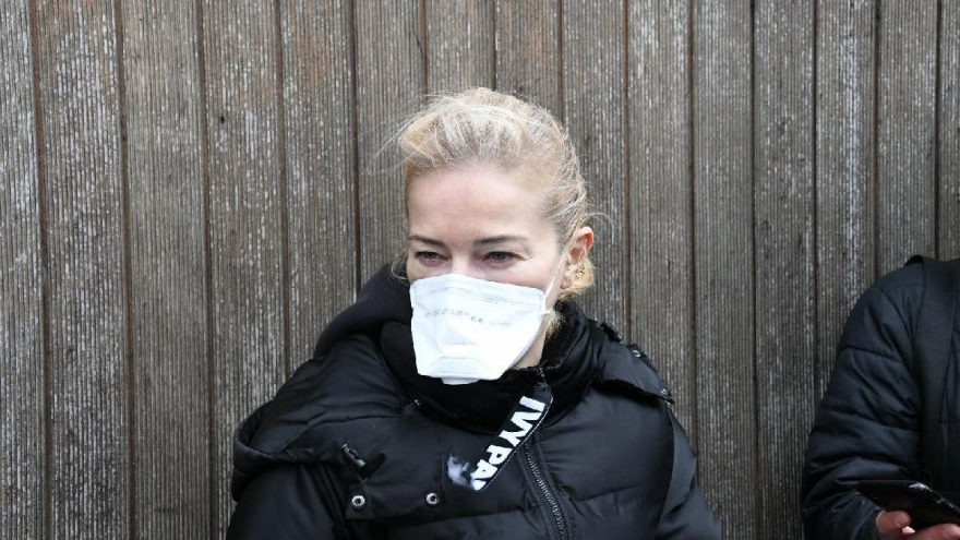 Burcu Esmersoy’un Covid-19 önlemi