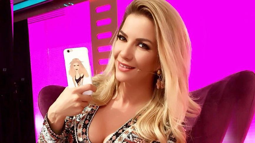 İvana Sert’ten ‘karantina şıklığı’