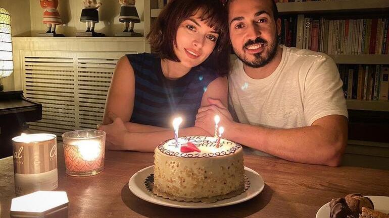 Ezgi Mola Dan Sevgilisine Romantik Dogum Gunu