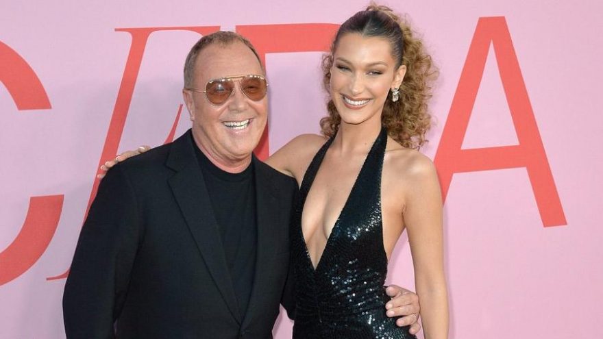 Bünyesinde Michael Kors, Versace ve Jimmy Choo markaları bulunan Capri Holding’ten 3 milyon dolar bağış