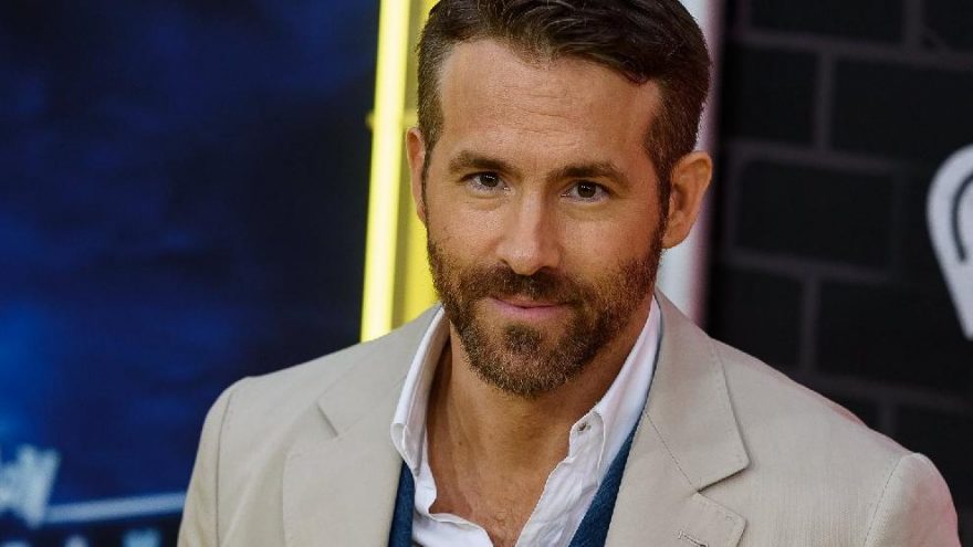 Ryan Reynolds, corona virüsünü hafife alanları aptallık ettiğini söyledi