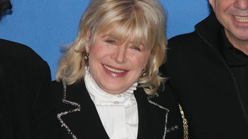 73 yaşındaki Marianne Faithfull’in corona virüsü test sonucu pozitif çıktı