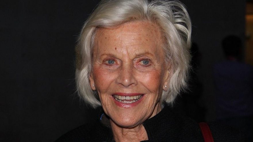 Ünlü ‘Bond Kızı’ Honor Blackman vefat etti