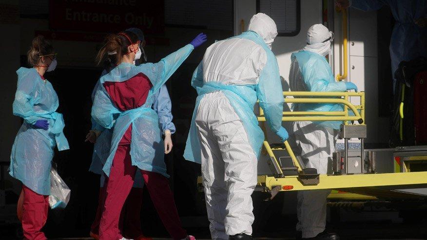 İngiltere’de şok gelişme: Bir günde 938 kişi öldü!