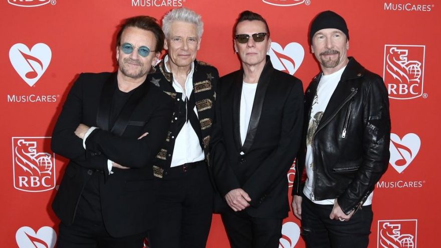 U2’dan İrlanda’ya corona virüsü ile mücadele bağışı