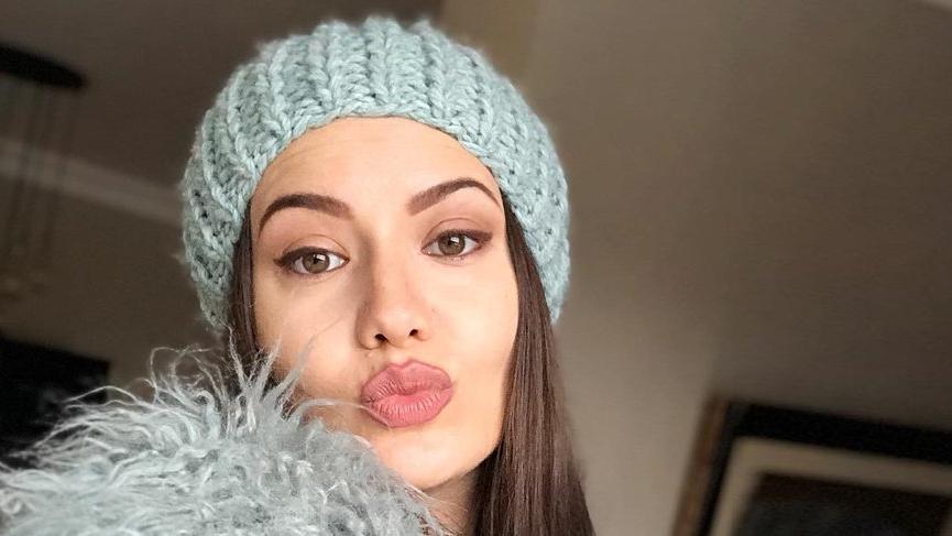Fahriye Evcen’den sade karantina pozu