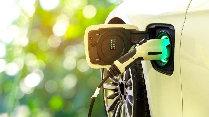 Corona virüsü elektrikli araçlara da bulaştı!