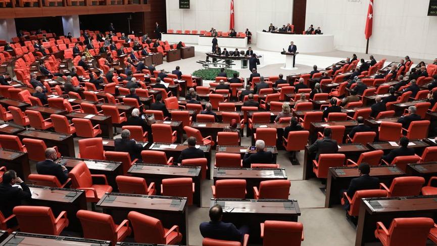 Hırsıza, rüşvetçiye, gaspçıya var öğrenciye yok
