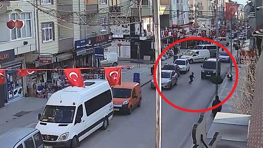 Sokağa çıkma yasağını ihlal eden çocuk, arabanın altında kaldı!