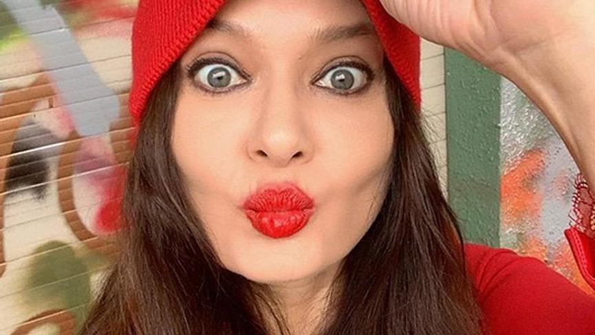 Nurgül Yeşilçay: Niye martıları çilingir sofralarınıza…