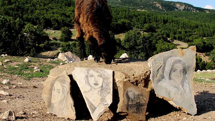 ‘Çoban ressam’ın eserleri doğayı süslüyor