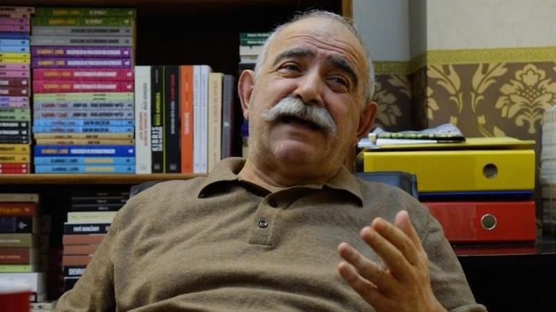Corona virüsü şüphesiyle hastaneye kaldırılan yazar Masis Kürkçügil taburcu edildi